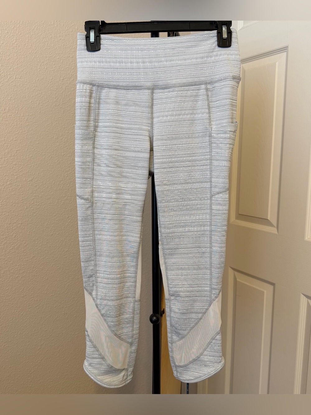 Athleta grey capri mesh athleisure leggings